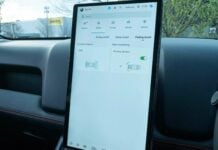 BYD відмовляється від поворотних екранів на користь сумісності програм