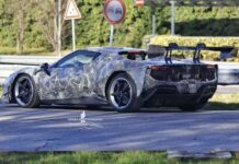 Ferrari Готує Екстремальну 296 Challenge Stradale для Дорог