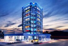 Агресивна експансія Carvana у нові автосалони викликає занепокоєння у галузі