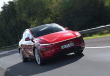Tesla Повертає Семимісцеву Модель Y у Великій Британії за 54 490 Фунтів Стерлінгів