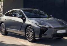 Lexus готується до запуску нового гібридного та електричного седана ES в 2026 році