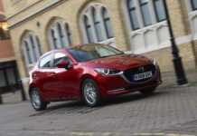 Mazda 2: Дивно Нестаріюча Малютка