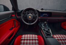 À l’intérieur de la Porsche 911 GT3 S/C 2027 : un mélange de performances brutes et de luxe raffiné