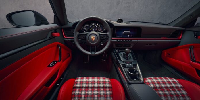 e4cf1c16-95fc-4d9c-b878-658b957ed6d8