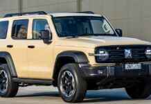 Tank 300 PHEv: Loud, Clunky, Surprisingly Smooth