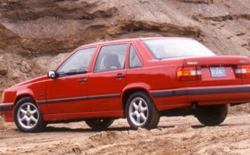 Смелый поворот налево: обзор Volvo 850 1993 года