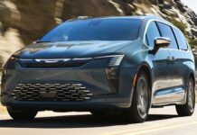 Новий Chrysler Pacifica вже знижує ціну