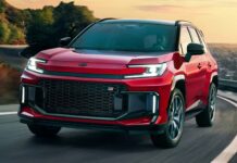 Toyota RAV4 GR: 2.4-турбомотор влізе, але чи побудує Toyota таку модель?