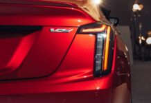 Друге покоління Cadillac CT5-V Blackwing: повернення спортивного седана