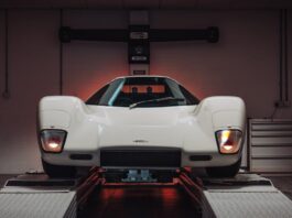 Привид Брюса Макларена у кольорі «Colnbrook White»